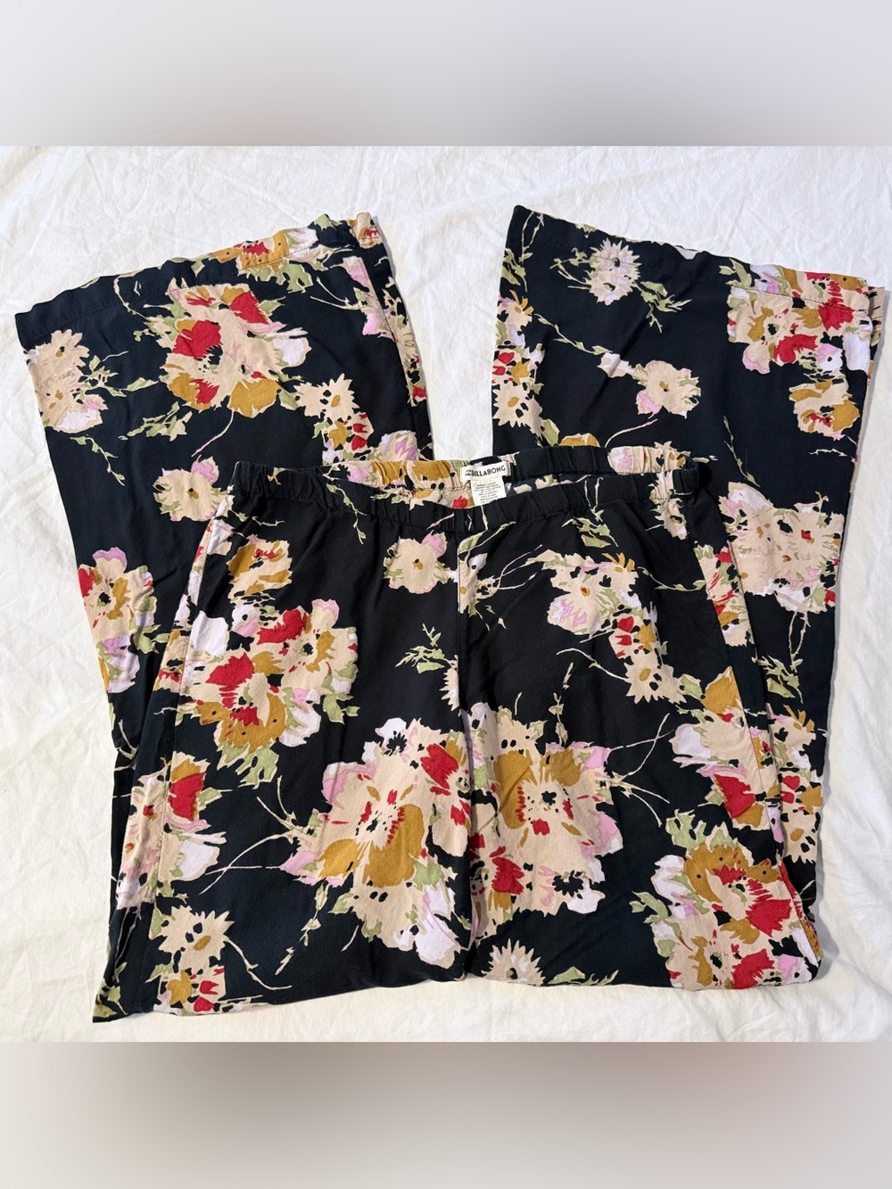 ✨Billabong 100% Rayon Pants✨